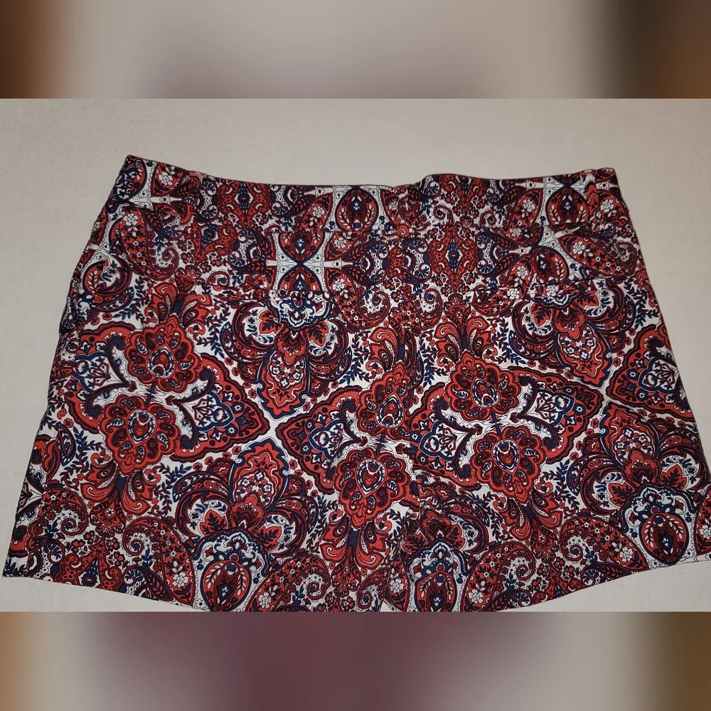 Saint Tropez West Womens size 10 Shorts Mediterranean Design
